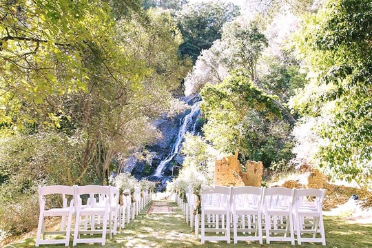 waterfall wedding ceremony at cascade country manor paarl